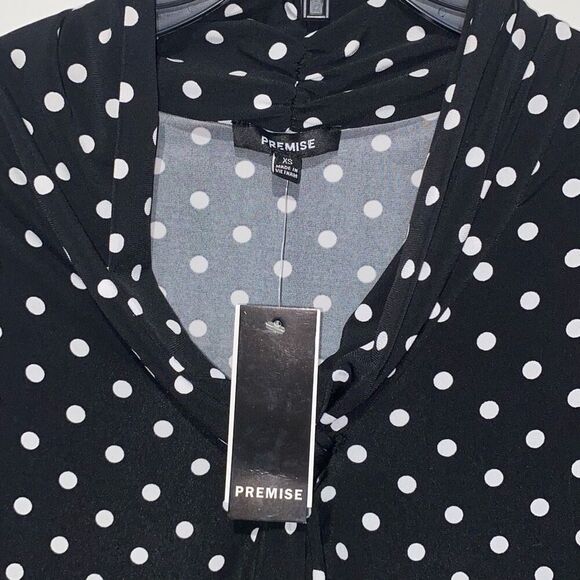 Premise Women's Black White Polka Dot Tie Front Sleeveless Blouse Size XS NWT - Picture 6 of 8